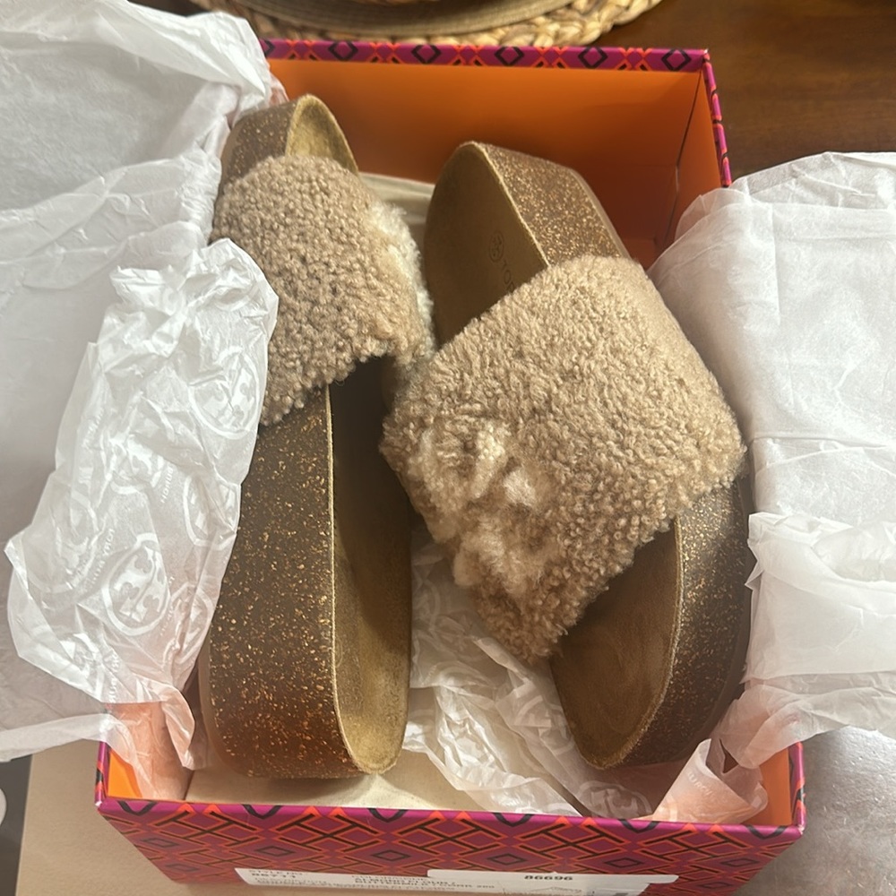 Tory Burch double t shearling flatform sandals